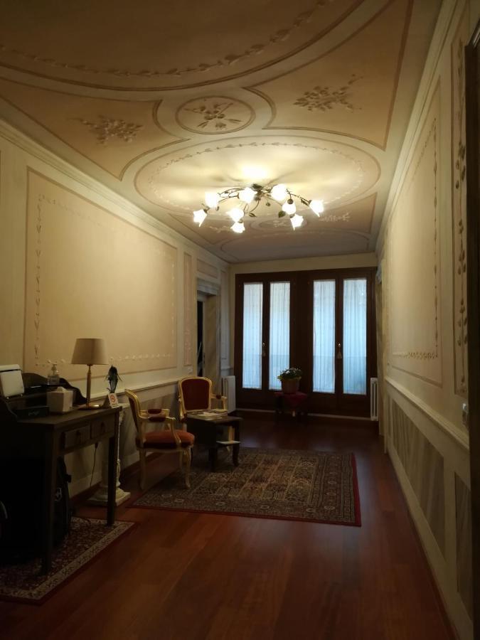 Hidden Gem In Venice Luaran gambar