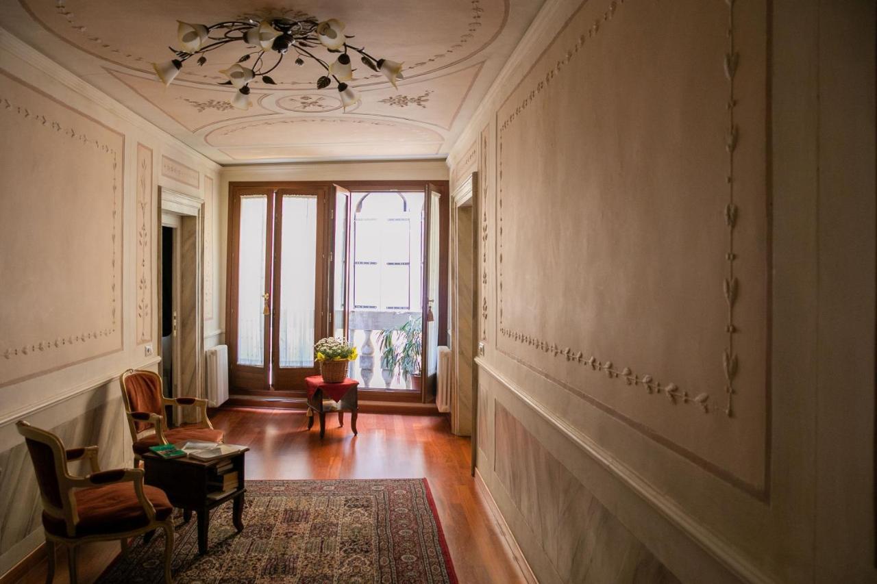 Hidden Gem In Venice Luaran gambar