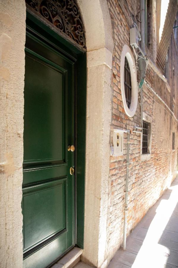 Hidden Gem In Venice Luaran gambar
